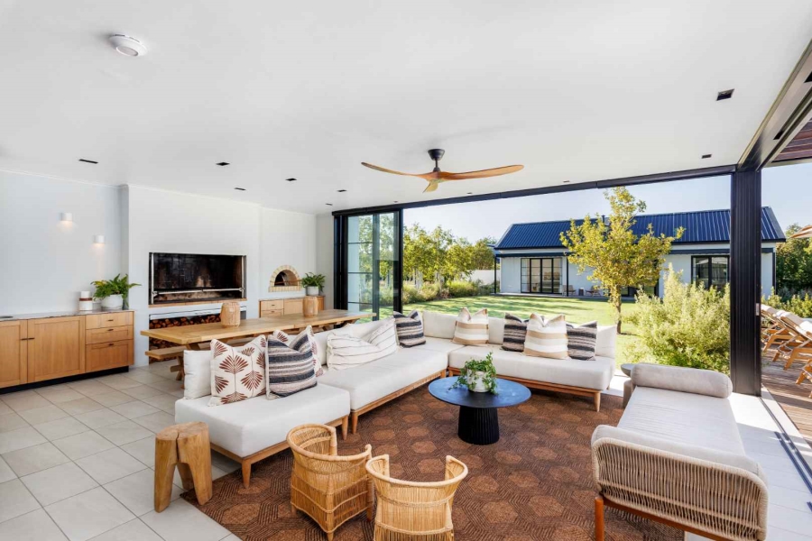 8 Bedroom Property for Sale in Val De Vie Estate Western Cape